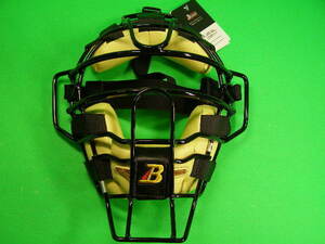 オーダー ベルガード BELGARD 審判用マスク 硬式野球用 ブラック×クリーム 軽量マスク UM770W 発声のしやすい W型パッド Bマーク付き