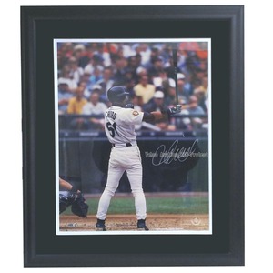 ■保管品（未使用）【Framed Auto Photo】 イチロー（ ICHIRO ） 16×20 Autographed Photo 額入り ※UD（UDA）社証明書付