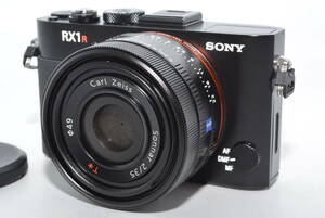 【極上品】 SONY デジタルカメラ Cyber-shot RX1R 2470万画素 光学2倍 DSC-RX1R　#7077