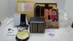 W812 ユーキャン U-can 綾小路きみまろ 笑撃ライブ ＣＤ10巻+aiwa ポータブルCDプレーヤー セット 