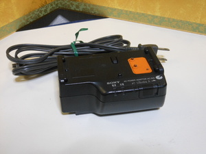 R２４．０４TP-No０２０ SONY CCD-TR850用AC POWER ADAPTOR AC-850 充電・リフレッシュ機能　動作確認