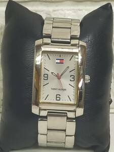 中古　Tommy Hilfiger 　トミー ヒルフィガー 動作品　G14