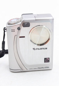 【ト静】 ★ FUJIFILM 富士フィルム FinePix 4700Z コンパクトデジタルカメラ デジカメ 通電確認済み 中古 現状品 GA561GCG20