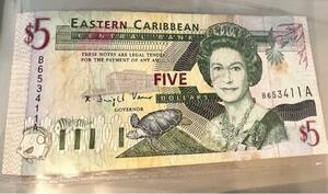 旧紙幣　東カリブ　5ドル　女王 エリザベス2世　コレクション
