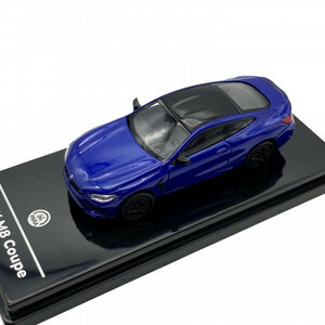 JADI BMW M8 クーペ ブルー 左ハンドル 1/64スケール PGPA55212