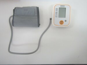 ♪オムロン　デジタル自動血圧計　上腕式　ＨEＭ-8710－ＡＷ　中古　