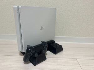 【外付けSSD付き】PS4 本体CHU-2100A 500GB PlayStation4 封印シール有 ホワイト コントローラー スタンド