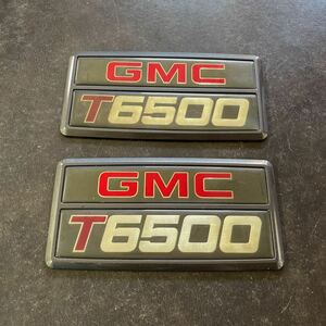 希少品　いすゞ　フォワード　GMC T6500 エンブレム　純正品　左右　海外モデル