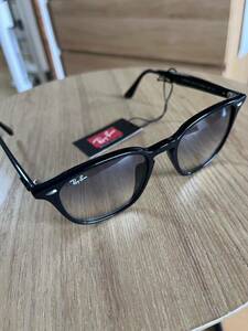 レイバンRAY BAN サングラス ライトブルー グラデーション RB4258F 601/19