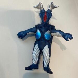 フィギュア　ウルトラマン怪獣DX マガゼットン ソフビ 684