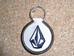 絶版品!!マニア必見!!送料込み!!ボルコムジャパン正規品新品 Volcom Stone Key Chain / BEIGE / BROWN / ＃2