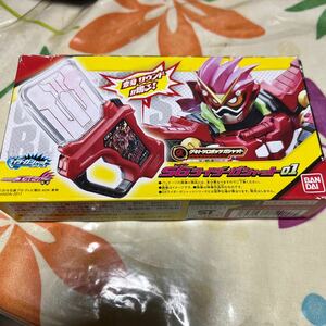 仮面ライダーエグゼイド SGライダーガシャット01 ゲキトツロボッツガシャット バンダイ 新品