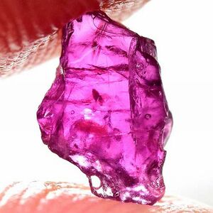 【世界の原石:ルビー 0.90ct:3014】非加熱 モザンビーク産 Natural Ruby Rough コランダム 鉱物 宝石 標本 jewelry Mozambique