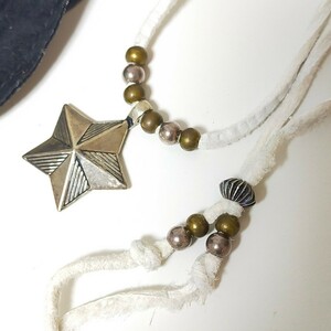 ルードギャラリー RUDE GALLERY カオスデザイン CHAOS DESIGN STAR NECKLACE スターネックレス ビーズ レザー 革紐 シルバー×ホワイト