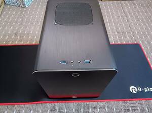 中古：自作PC　[Ryzen 7 1700]　[メモリ 16GB]　[M.2 128GB]　[GEFORCE GT610]　[ケース RAIJINTEK　METIS]　他