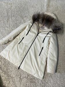 モンクレール　MONCLER　バトラミファー　BARTRAMIFUR　白　ホワイト　１　ダウンコート