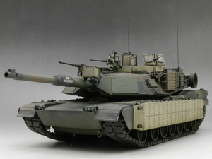 ■1/35 アメリカ軍　M1A1 エイブラムス主力戦車　完成品