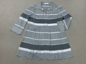 (I07046) ピエールカルダン pierre cardin マルチボーダー スキッパーカラープリーツチュニックブラウス 38 グレー系