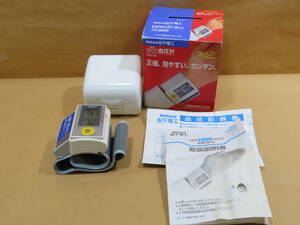 ナショナル　血圧計　一体型手くび血圧計　EW3012P-W　未使用保管品