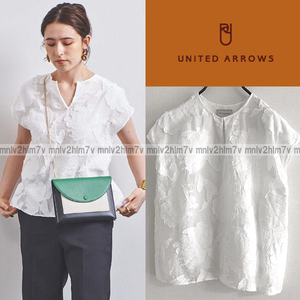 【ユナイテッドアローズ】UBCS カットジャカード フレンチスリーブ ブラウス　ホワイト白UNITED ARROWS　ジャガード刺繍シャツプルオーバー