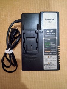 ジャンク　Panasonic 充電器　EZ0L81