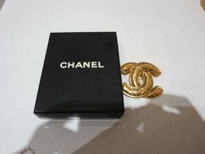 #35376 CHANEL シャネル　ブローチ　ココマーク　マトラッセ　メッキ剥がれ　裏面サビ 36.7g