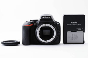 ☆良品☆NIKON D5500ボディ　バッテリー 充電器付属 ニコン☆動作良好☆＊469