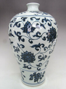 景徳鎮 染付花文瓶 高さ約34.5cm 中国 陶磁器 美術