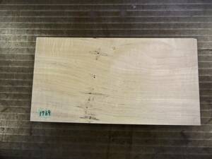 希少銘木（栃）スポルテッド杢 （300×156×21）mm 　1枚　乾燥済み　無垢一枚板 送料無料 [1769]　とち トチ 木材 花台 マナ板 キャンプ
