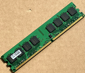 中古メモリー、PC2-5300（DDR2-667） 、1GB 、1枚