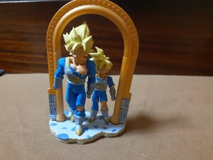 ドラゴンボールカプセル・ネオ 帰ってきたセル編 ヒーロー親子 究極のレベルアップ 精神と時の部屋