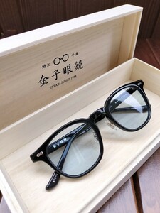 2022年12月購入【金子眼鏡】KCS29-BK(CBL)《定価￥37.400-》黒縁セルフレーム極美品◎【ウェリントン】薄青サングラス眼鏡【付属品有り】