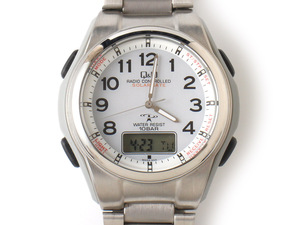 E17213 美品 CITIZEN シチズン Q&Q UP08 ソーラー電源 電波ウォッチ 腕時計 稼動品 メンズ シルバー 文字盤ホワイト
