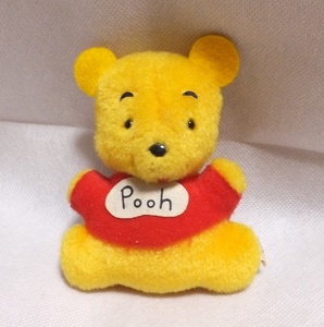 ディズニーランド くまのプーさん ぬいぐるみ バッジ ぬいば レトロ ベロ出し 舌出し Pooh