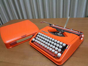 完働品　HERMES Baby エルメスベイビータイプライター　1975年製　ポップ調にオレンジカラー