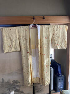 昭和レトロアンティーク着物　ほっこりかわいい花柄模様襦袢 黄色　普段着着物に*0923