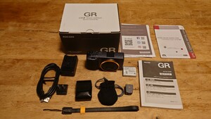 美品 RICOH GR III Street Edition Special Limited Kit 限定3,500台 限定モデル専用外部ミニファインダー ショット数3000弱