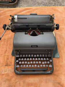 ROYAL ロイヤル タイプライター Typewriter 希少 当時物 アンティーク レトロ コレクション ヴィンテージ USA 現状売り切り ＊