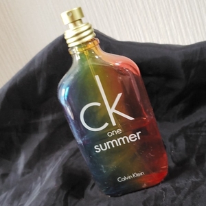 入手困難！！中古香水☆カルバンクライン/CK-oneサマー2011(100ml)残量4割程度