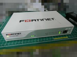 Fortinet FortiGate-60D (FG-60D) UTM ファイヤウォールルーター 通電確認 匿名 送料無料 240320102