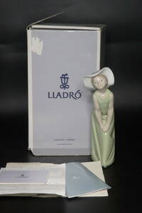 【友】リヤドロ「少女」LLADRO 置物 フィギュリン 陶器人形 西洋陶磁 箱付き