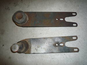 ポルシェ９１１、６９－７３ナロー用リヤートションバー所のリーフプレット左右セット錆有り、中古品 長期在庫品、
