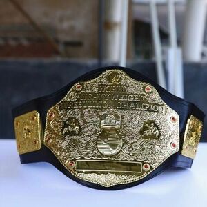 海外　限定品　送料込み World Heavyweight Big Gold Championship wwe プロレス　チャンピオン　優勝　ベルト　レプリカ