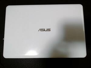 天板パネル ASUS X205TA-WHITE10の天板パネルです　送料１８５円ノートパソコン EeeBook 