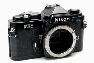 （綺麗）Nikon ニコン 人気の高級一眼レフカメラ FE2（黒）ボディ 希少な作動品 （腐食無し）