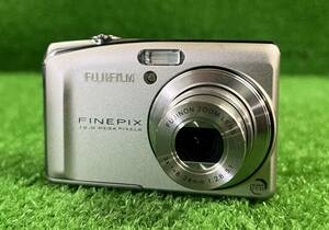 【動作OK】FUJIFILM FINEPIX F50 fd デジタルカメラ　シルバー　富士フィルム