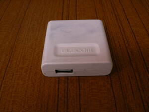 送料最安 140円 KT15：iPod専用ACアダプタ　ELECOM ADP25-004　MODEL AVA-ACUWH　出力：DC5V-1A