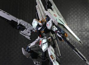 ＲＧ　ＲＸ－９３　νガンダム　小改修全塗装完成品