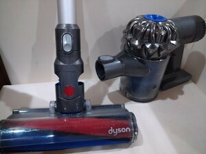 【9907】ダイソン　dyson コードレスクリーナー　DC74 完動品　分解清掃済み