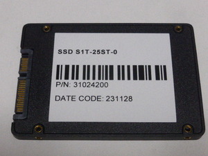 BUFFALO SSD SATA 2.5inch 1TB(1024GB) 電源投入回数2回 使用時間0時間 正常100%判定 本体のみ 中古品です S1T-25ST-0①